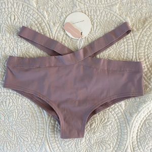 Lunalae Tara Low Waist Bottoms in Taupe Size 8